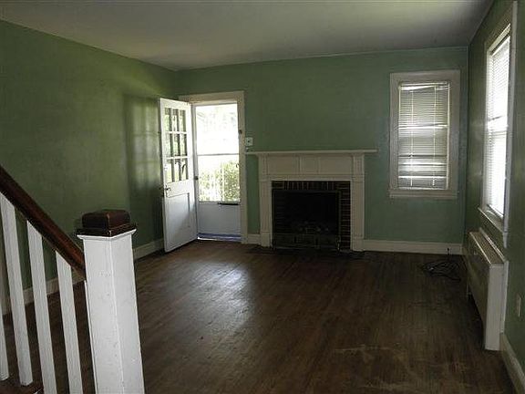 3rd image of 1114 Askin St