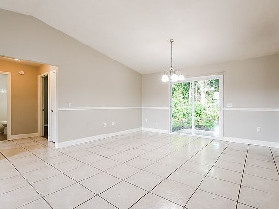 4th image of 1819 E Glancy Dr