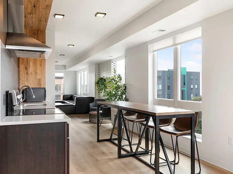 Trademark Apartments — Photo 31
