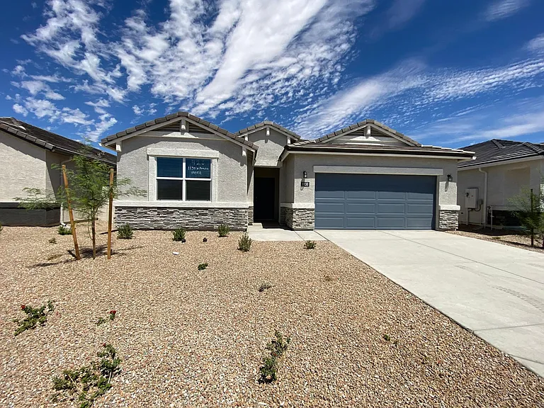 1130 W Paradise Way — Photo 1