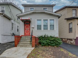 52 Rutgers St, Irvington, NJ 07111