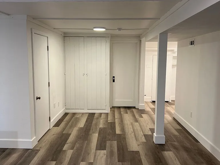 249 E Poplar St — Photo 3