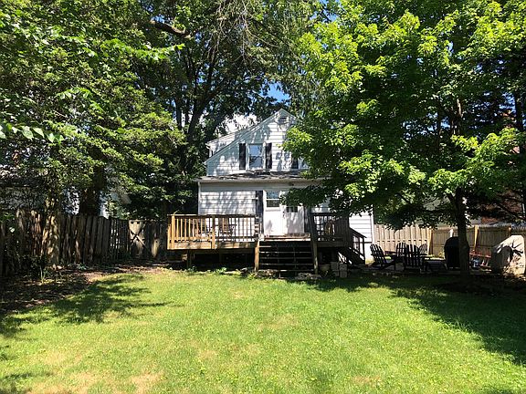 2nd image of 220 N Cleveland St