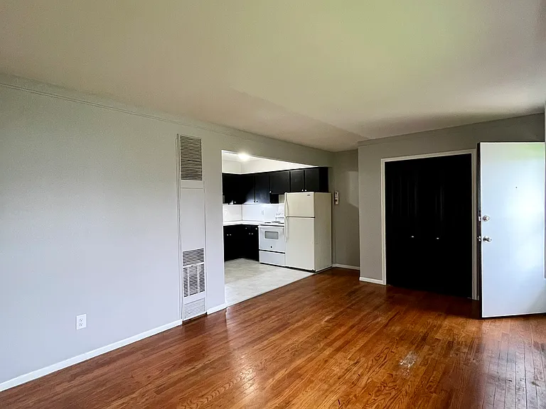 1450- 1458 Goddard Road - 1454 — Photo 3