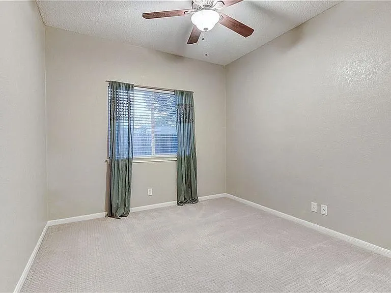 8914 Bridgewood Trl — Photo 14