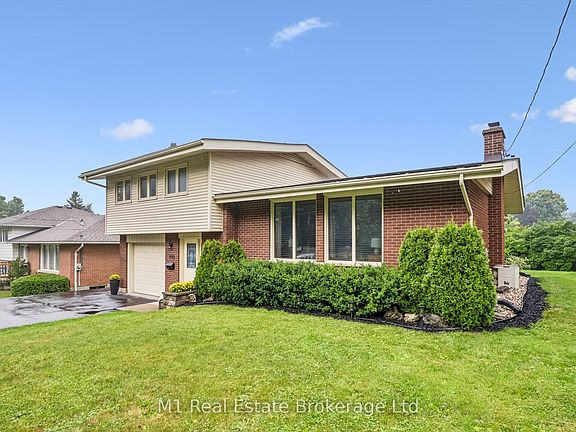 3rd image of 610 Saint David St S