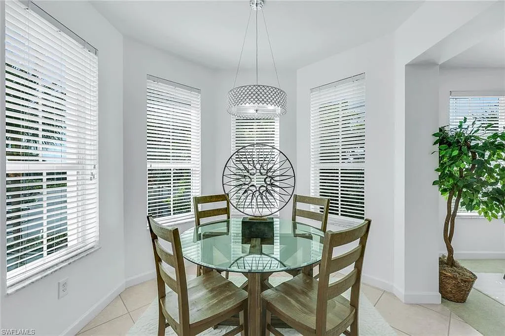315 Dunes Blvd — Photo 2