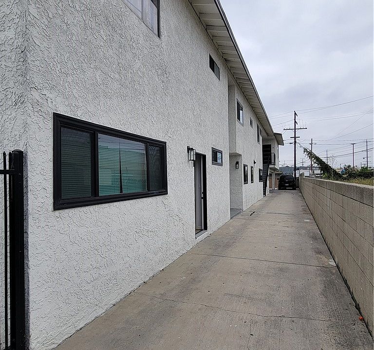1st image of 2532 Hauser Blvd