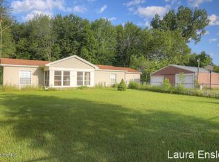 15471 Cedar Springs Ave NE, Cedar Springs, MI 49319