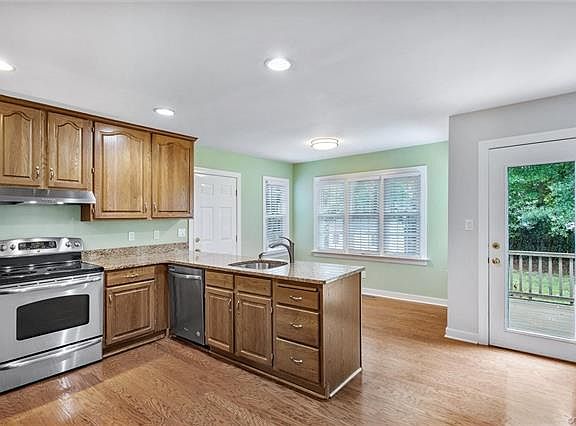 5th image of 10649 Argonne Dr