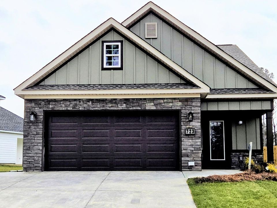 1st image of 723 Ronaldsay Road