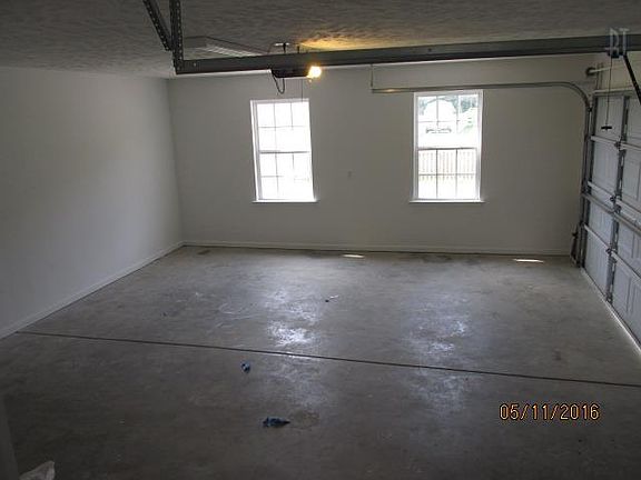 3rd image of 140 Centerrock Dr