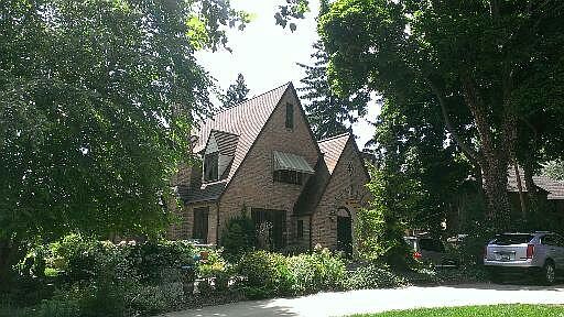 2nd image of 1504 Pontiac Rd SE