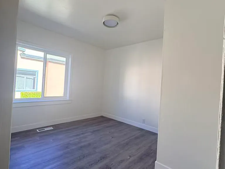 357 Lester Ave #359 — Photo 6