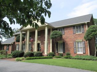 5800 Hidden Valley Rd, Greensboro, NC 27407