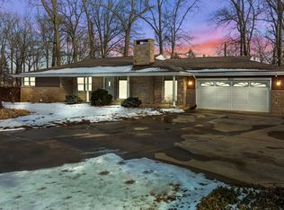 9215 Acre Ln, Fort Wayne, IN 46816