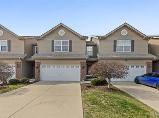 867 Harbor Woods Dr, Fairview Heights, IL 62208