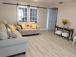 3 bed, 1.0 bath, 1345 sqft, $2,450 — Photo 4