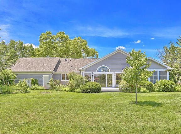 4th image of 2904 Heathwood Ct #0