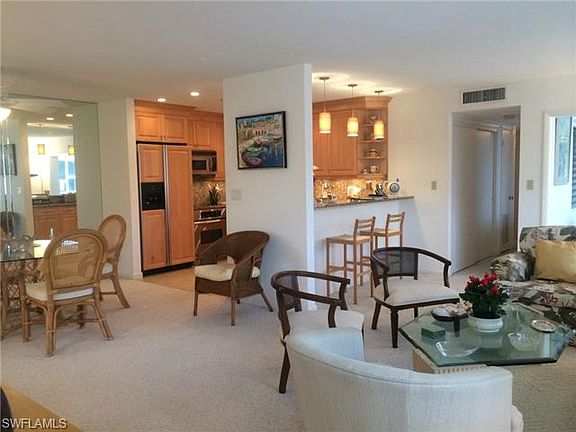 3rd image of 1950 Gulf Shore Blvd N APT 313