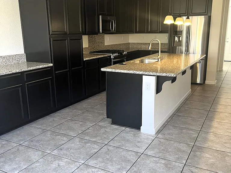 2140 Hope Valley Dr — Photo 2