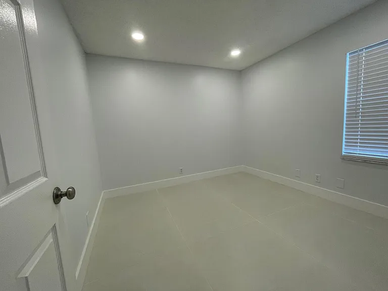 1630 Zenith Way #1630 — Photo 30