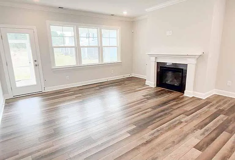 717 Grayson Ridge Ln — Photo 3