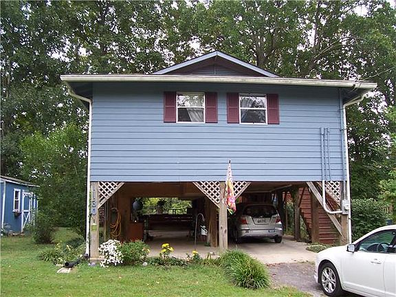 5th image of 1130 Lakeside Dr