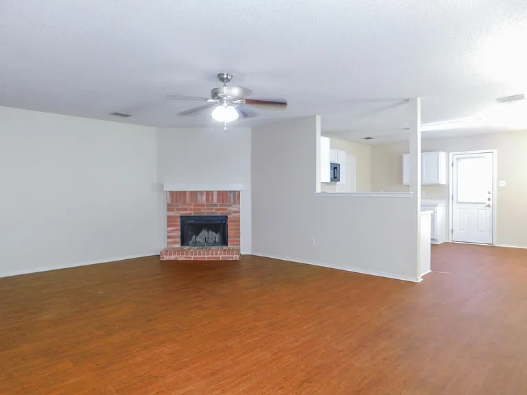 3230 Andalusian Dr — Photo 6