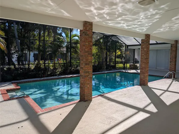 7970 SW 146th St, Palmetto Bay, FL 33158