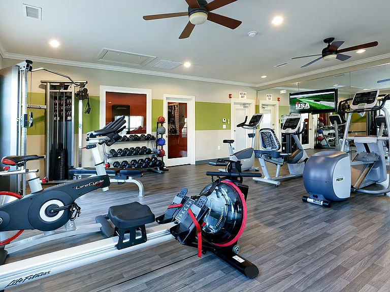 24/7 fitness center with state-of-the-art equipment