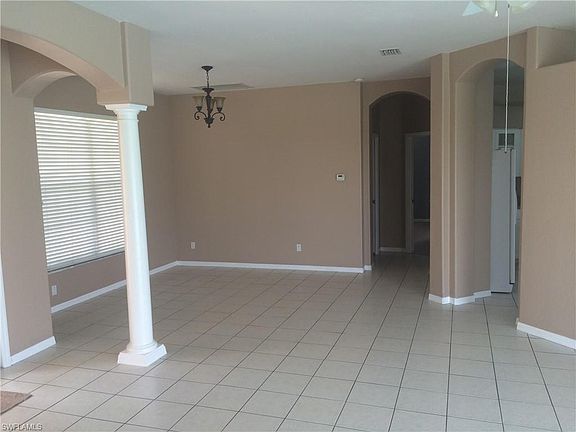 4th image of 2706 SW 29th Pl