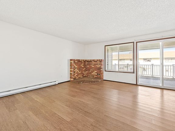 4th image of 612-614 A St #612-8