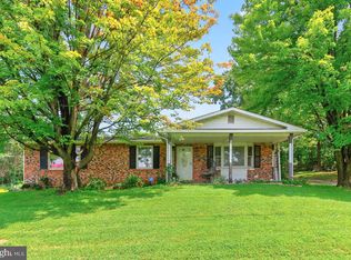 412 Chestnut Hill Rd, Harpers Ferry, WV 25425