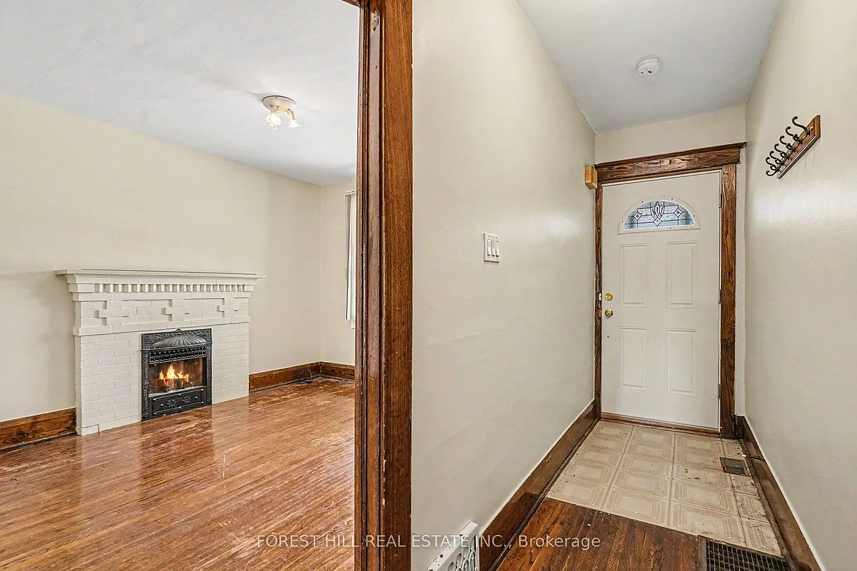 Building Photo - 113 Milverton Blvd