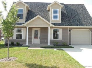8221 Rachel Ln, Sellersburg, IN 47172