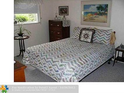 4th image of 2050 NE 39th St #105W