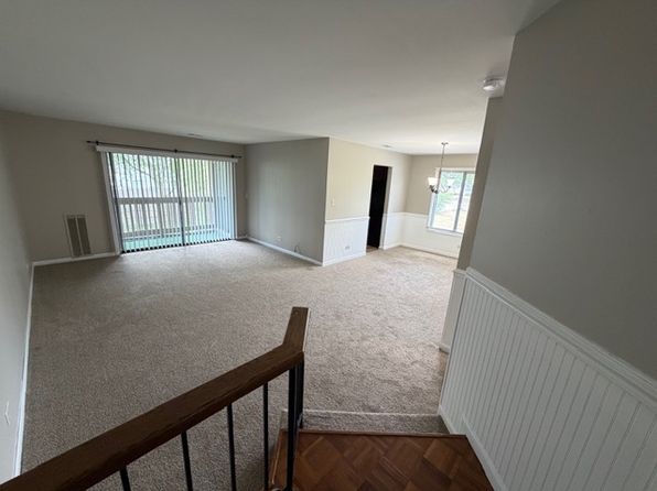 924 Surrey Dr APT 2A