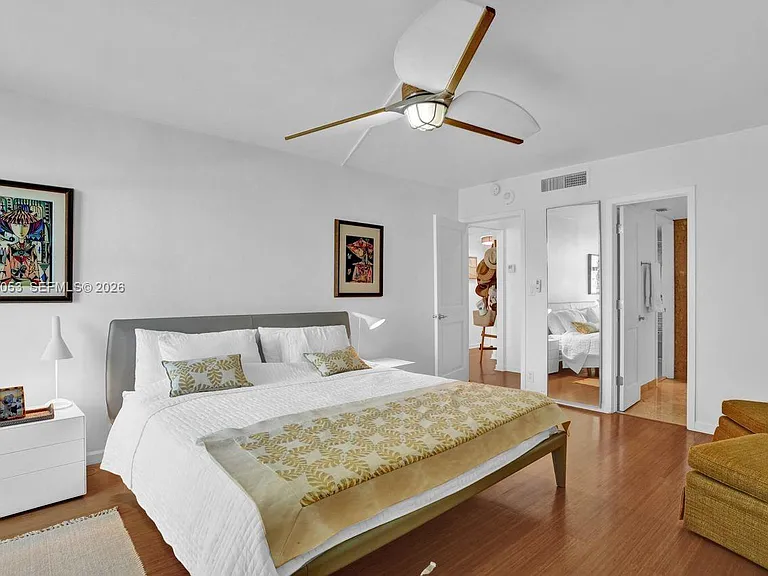 1121 Crandon Blvd #E604 — Photo 17