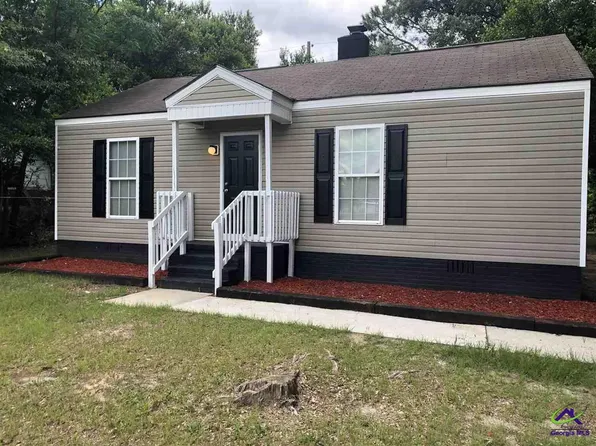 633 Miller Dr, Warner Robins, GA 31093