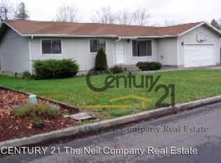 634 W Hazel St, Roseburg, OR 97471