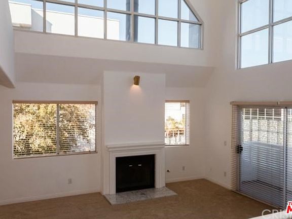 4th image of 14235 Dickens St Unit 8
