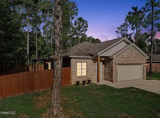 9942 Kahana St, Diamondhead, MS 39525