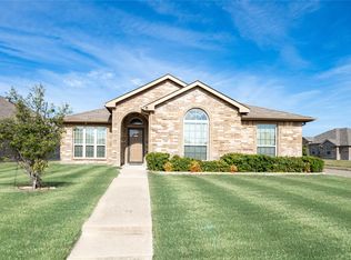 1929 Day Break Dr, Lancaster, TX 75146