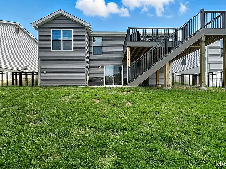 761 Creek View Dr — Photo 29