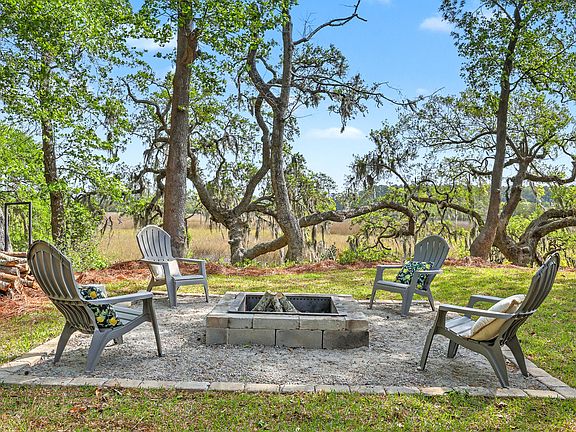 4th image of 2340 Ashley River Rd