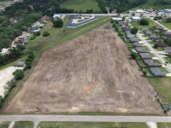 0 Karankawa St, Angleton, TX 77515