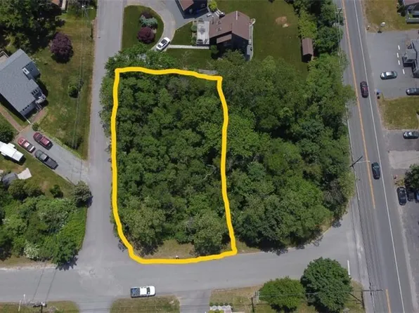 0 Tower St, Bristol, RI 02809