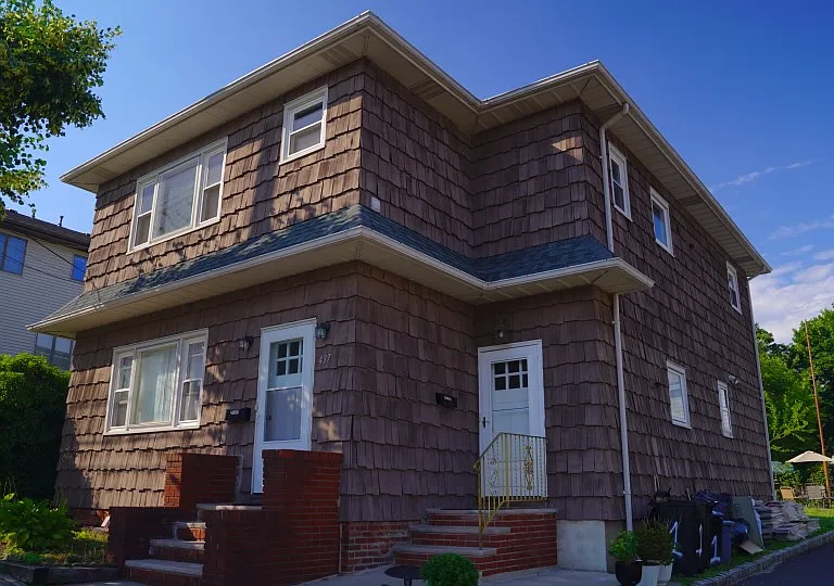437 Broad St #2 — Photo 2
