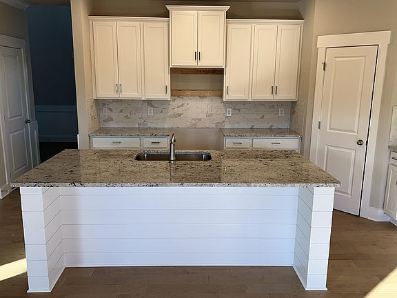 5th image of 4758 Wellesley Dr #179
